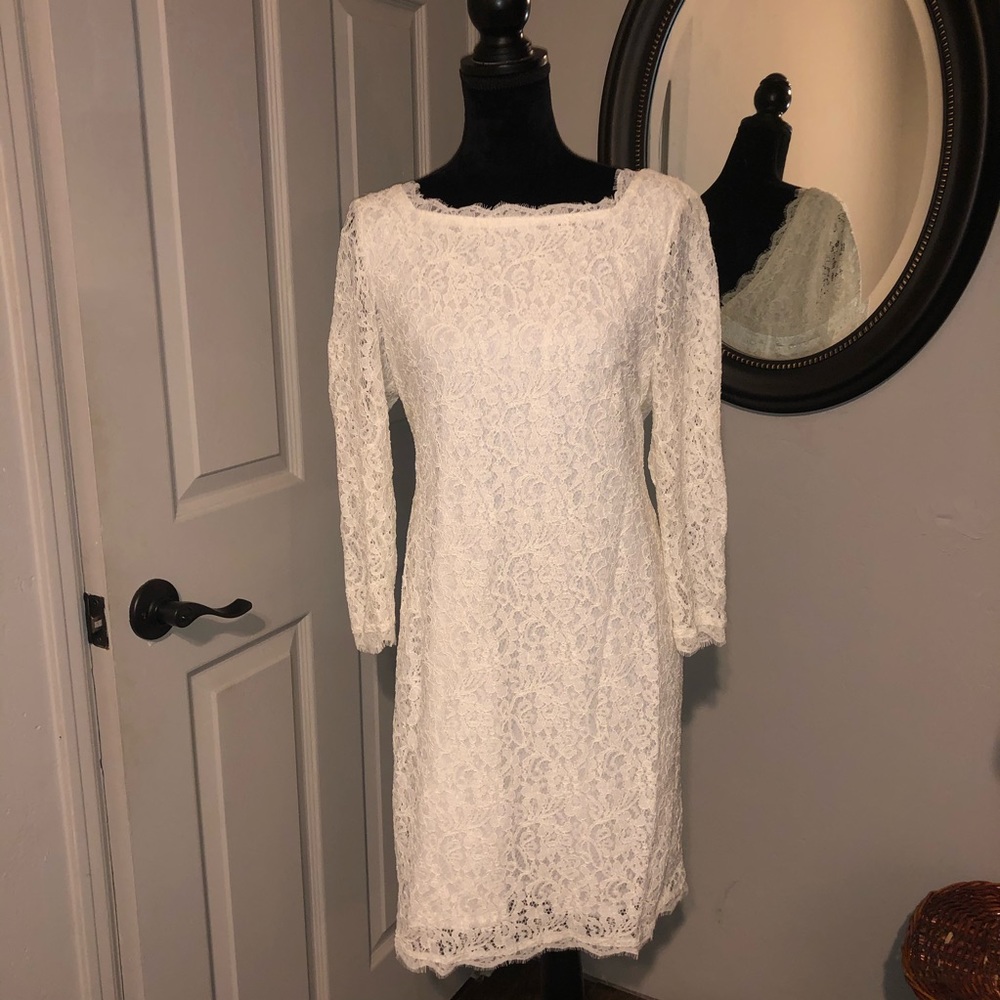 Beautiful dress for all occasions.
